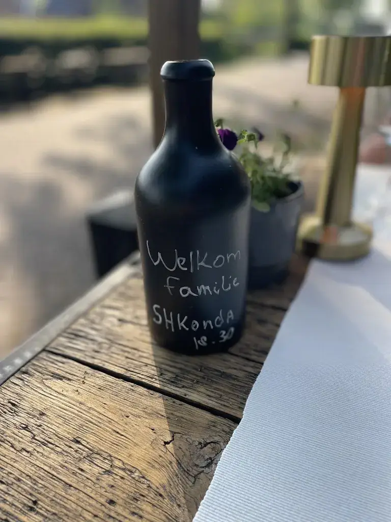 Agnieszka Zimolag_De Arend_Winssen_avis