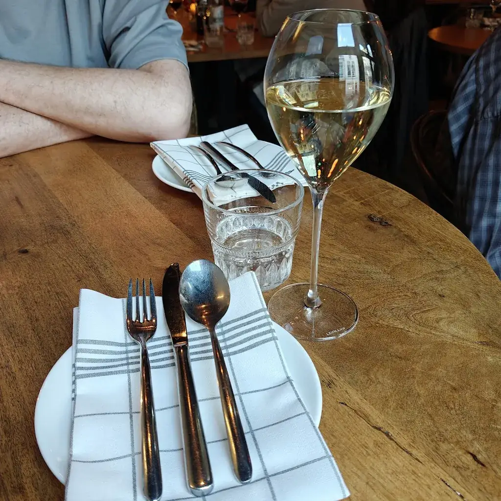 Elizabeth van Wyk_Koenraad_Utrecht_review