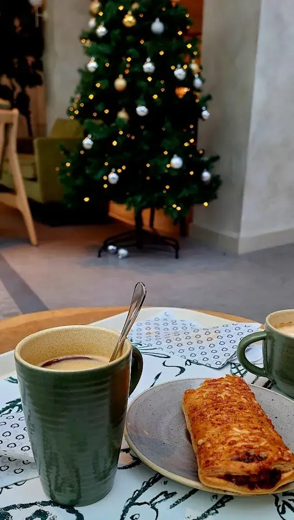 Robin de Jong_La Place_Bruchem_review