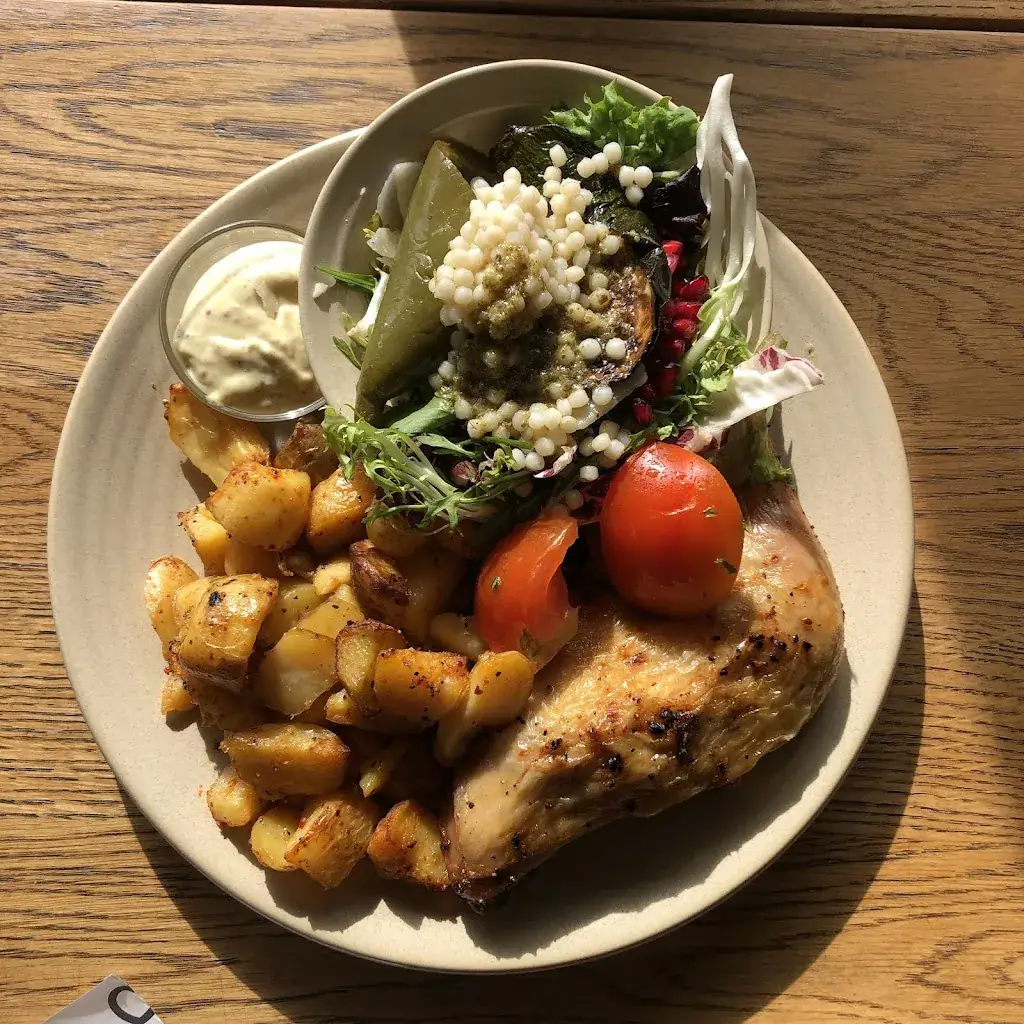 M Wong_La Place_Bruchem_review