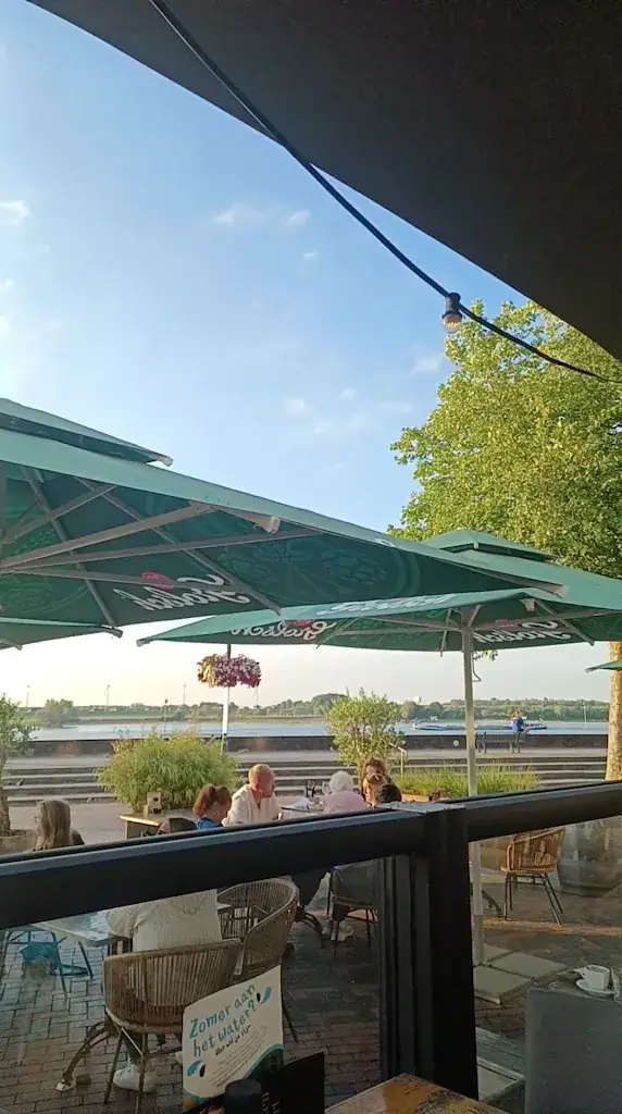 Grand Café Brasserie Restaurant De Verdraagzaamheid_Zaltbommel_slider_image_2