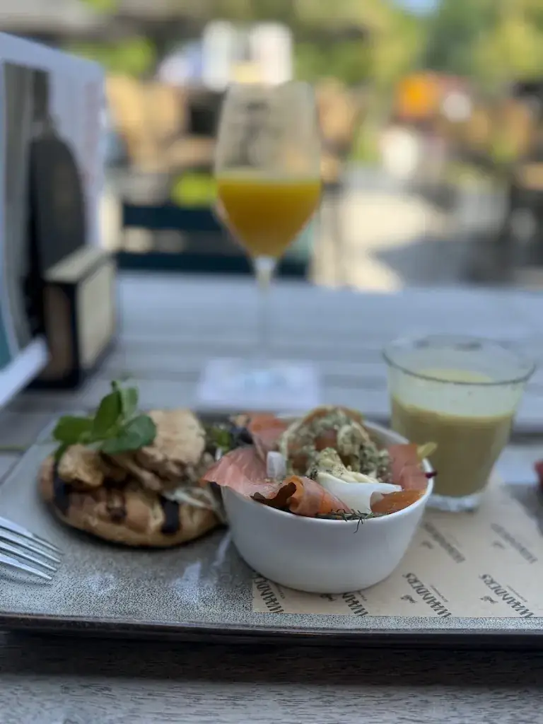 Arianne -busybee- Lagerburg_Waanders Staphorst B.V._Staphorst_review