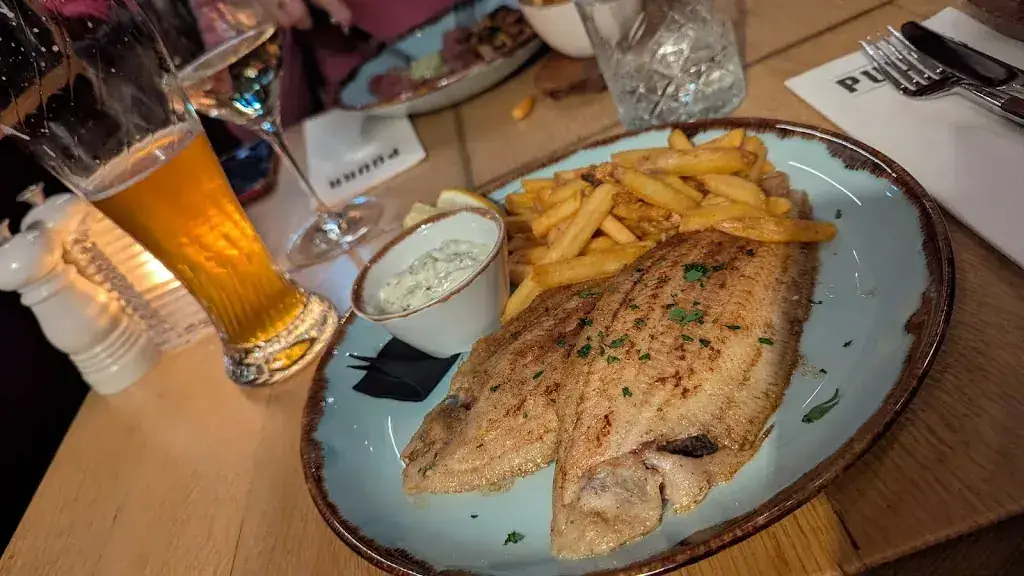 Hazel Turner_PuuRR aan de Binck_Haag_review