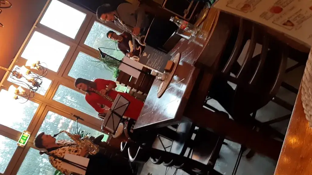 De Vroolijke Frans_Brummen_slider_image_2