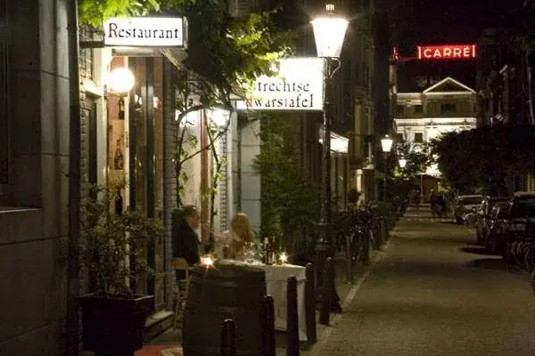 Restaurant De Utrechtsedwarstafel ristorante a Amsterdam
