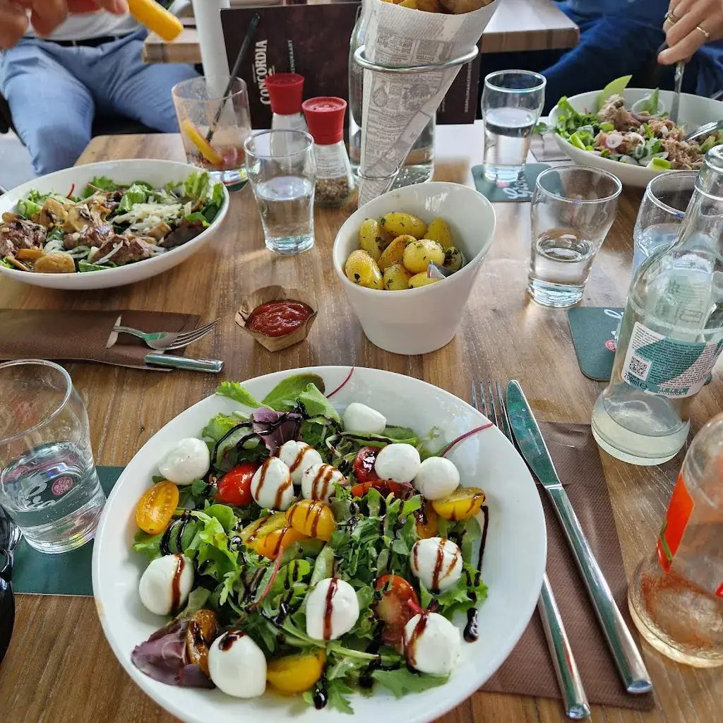 Chantal Siegers_Dorpslokaal Concordia_Brummen_review