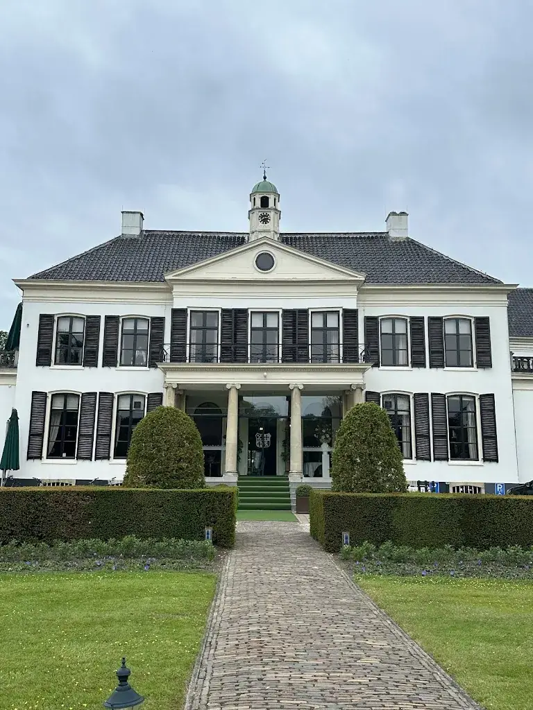 Olga Madenova_Kasteel Engelenburg_Brummen_recensione