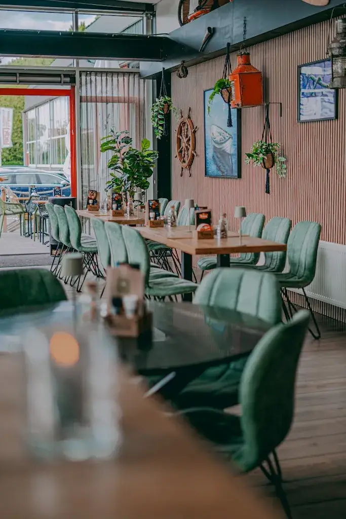 Brasserie Lekker aan de Haven restaurant in Uitgeest