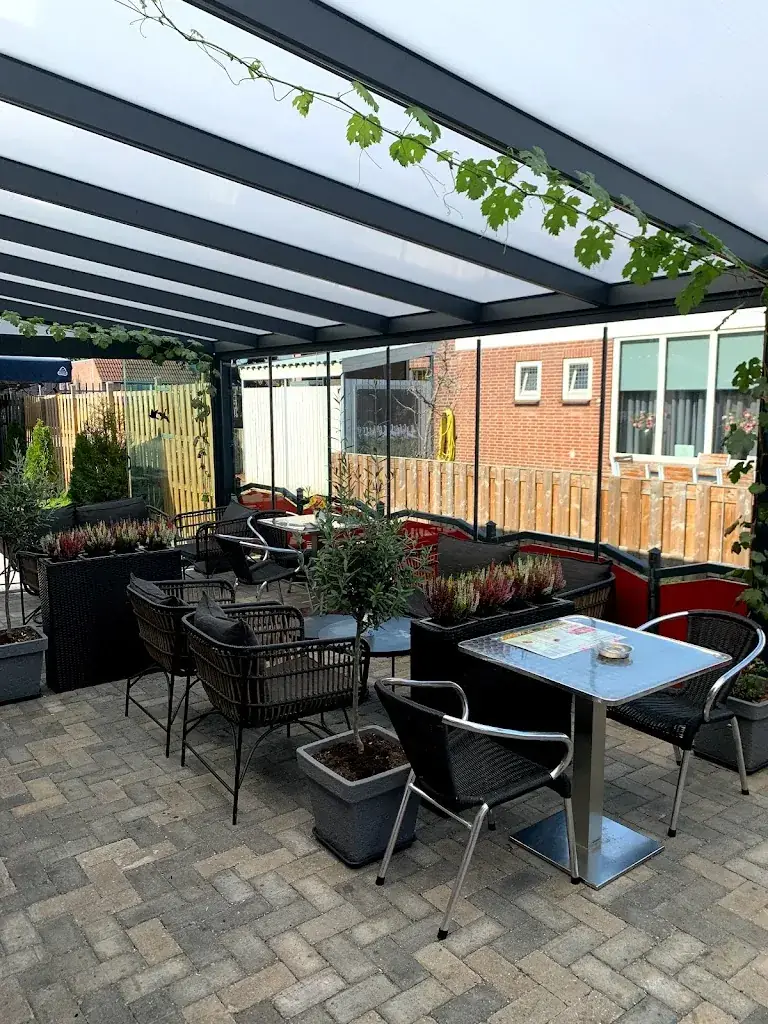 Cafetaria - Pizzeria Deest ristorante a Deest