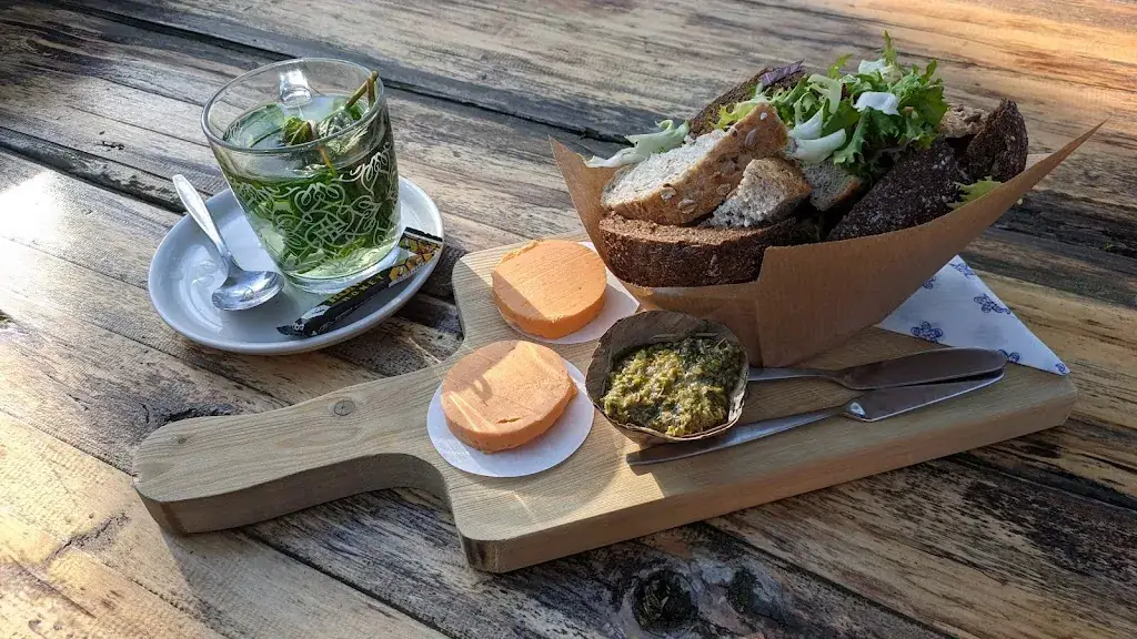 Tsjerk Hoekstra_Heidecafé de Strabrechtse Heide_Heeze_review