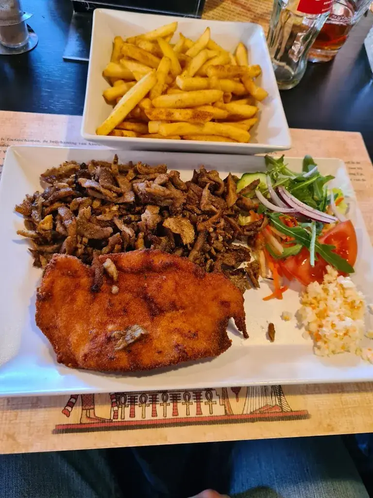 Pi_kasso_Pizzeria en restaurant Sphinx_Heeze_review