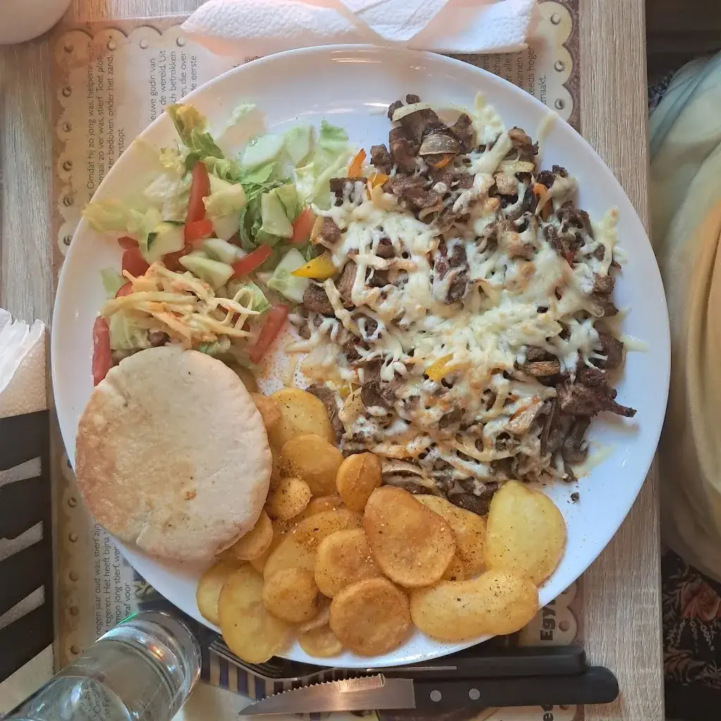 Karlien Obispo_Pyramide_Dalen_avis