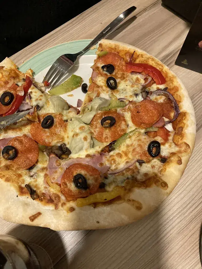 Nonna's Family Pizza & Pasta_Dalen_slider_image_2