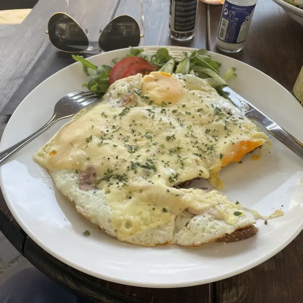 Theo Vastenburg_Grand-cafe De Luifel_Culemborg_review