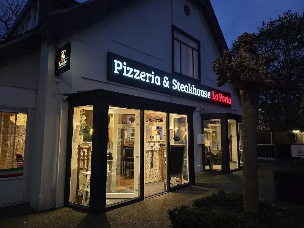 Rodrigo Winckler_Pizzeria Steakhouse La Porta_Heelsum_recensione
