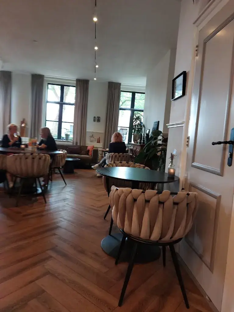 P van Wijk_Streams Brink42_Nijkerk_review