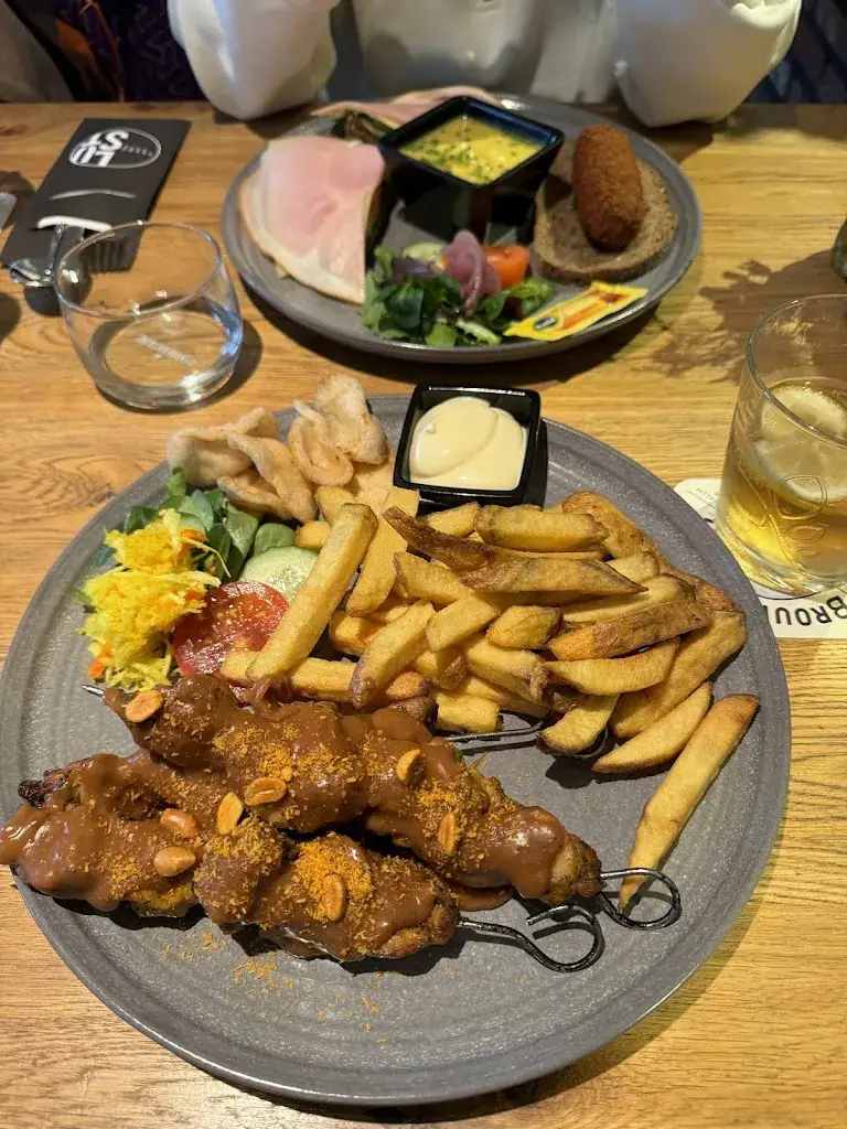 Theo A. Guldur_Grand Café LUST_Nijkerk_review