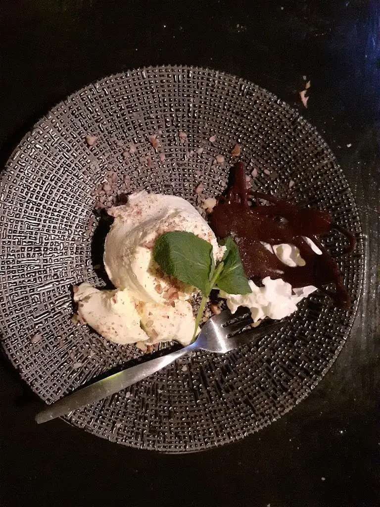 Hilda Hilbrands_Stadscafé Vancouver_Coevorden_review