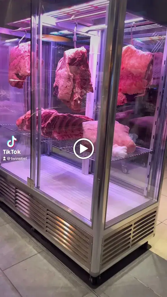 Restaurant Twins Grillhuysch Tiel_Tiel_slider_image_2