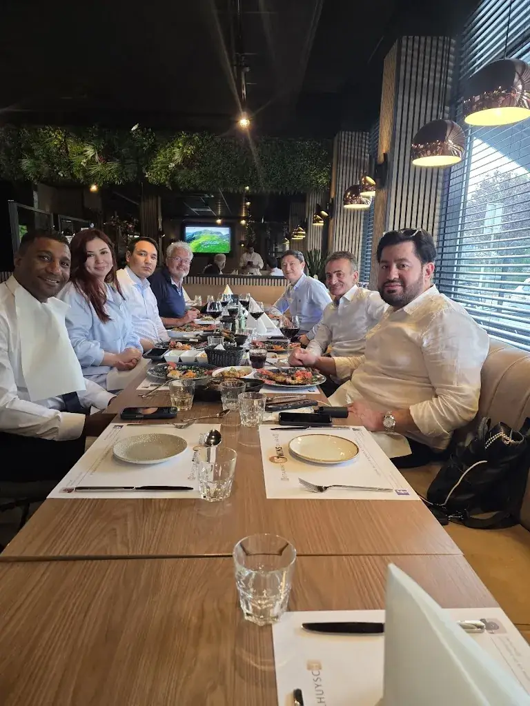 Restaurant Twins Grillhuysch Tiel_Tiel_slider_image_3