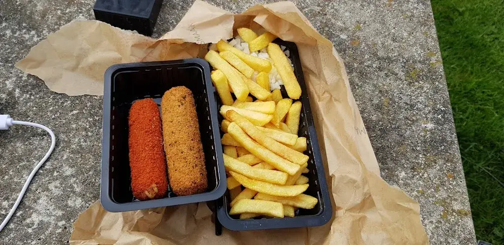 tony iley_Paviljoen DT Twins Aan de Waal_Tiel_review