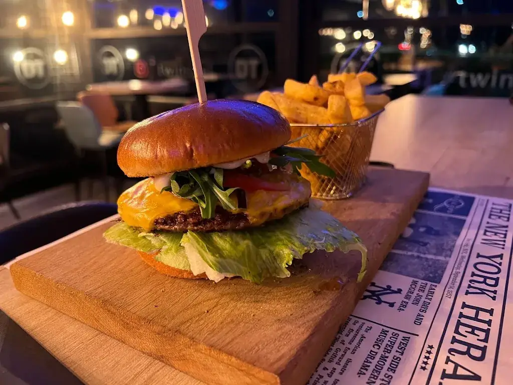 Paviljoen DT Twins Aan de Waal_Tiel_slider_image_3