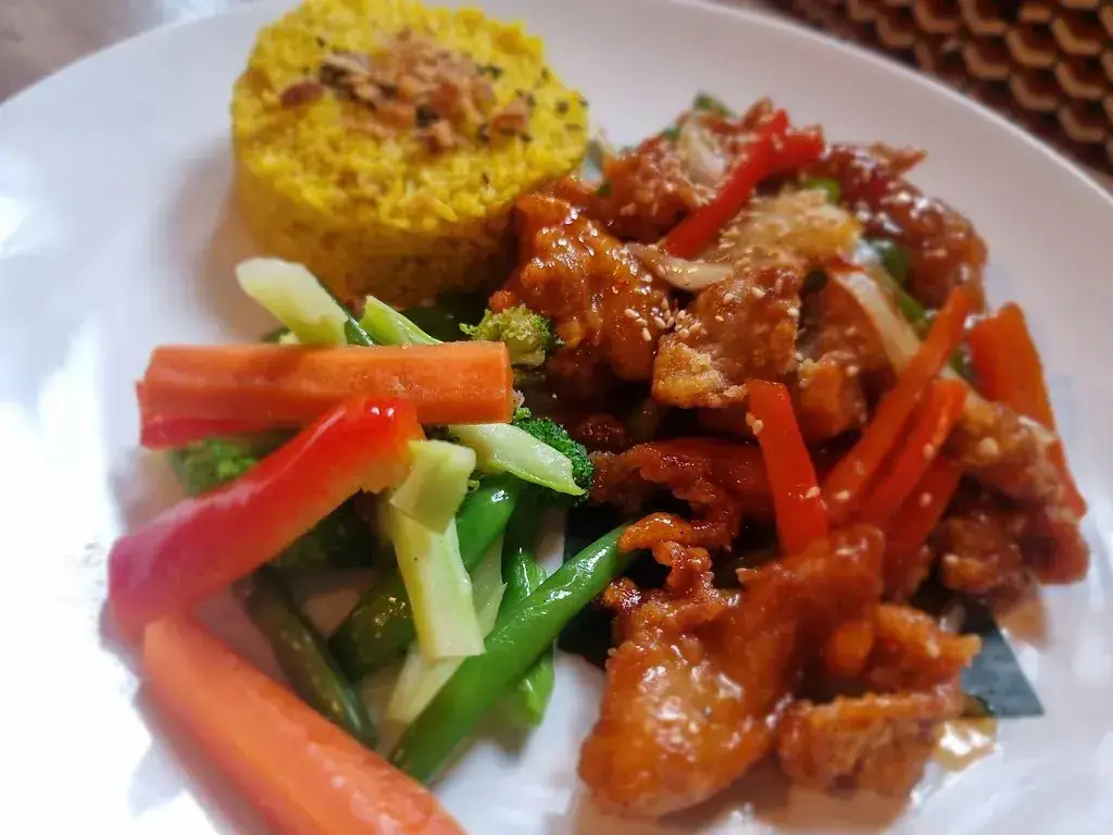 Taste Fusion Restaurant_Tiel_slider_image_2