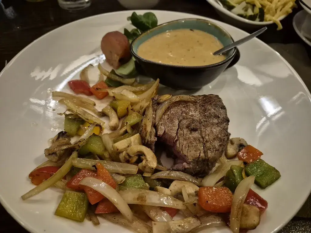 Restaurant Resy's_Ede_slider_image_2