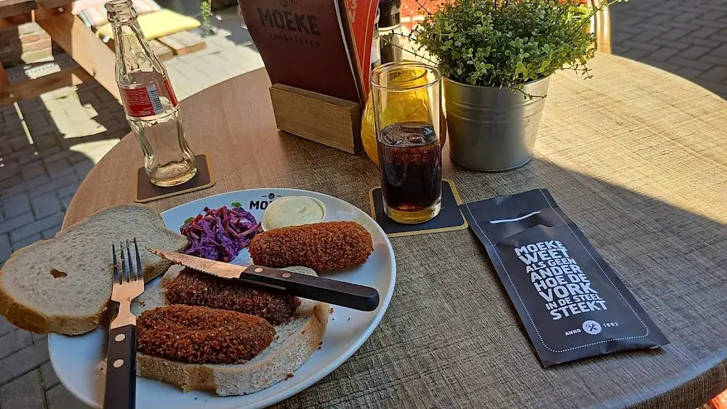 Martin Volgers_Moeke Ede_Ede_review