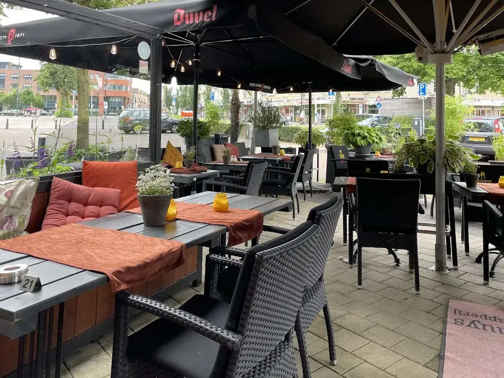 Eterij & Tapperij 't Raedthuys restaurant in Doetinchem