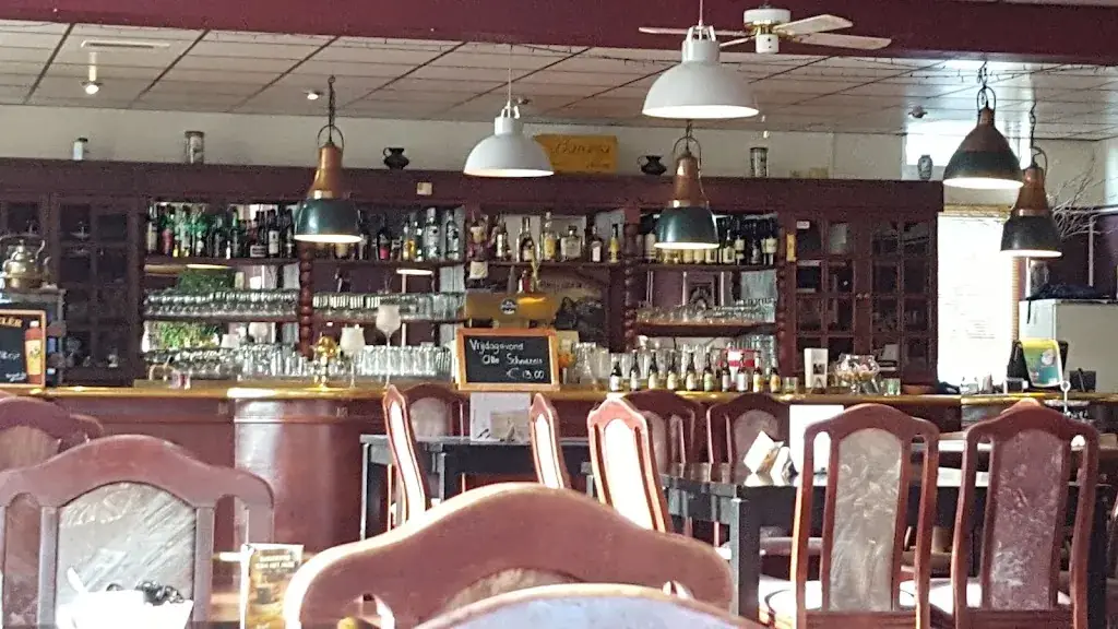 Alfred Schouten_De Musketiers Restaurant en Partycentrum Emst_Emst_review