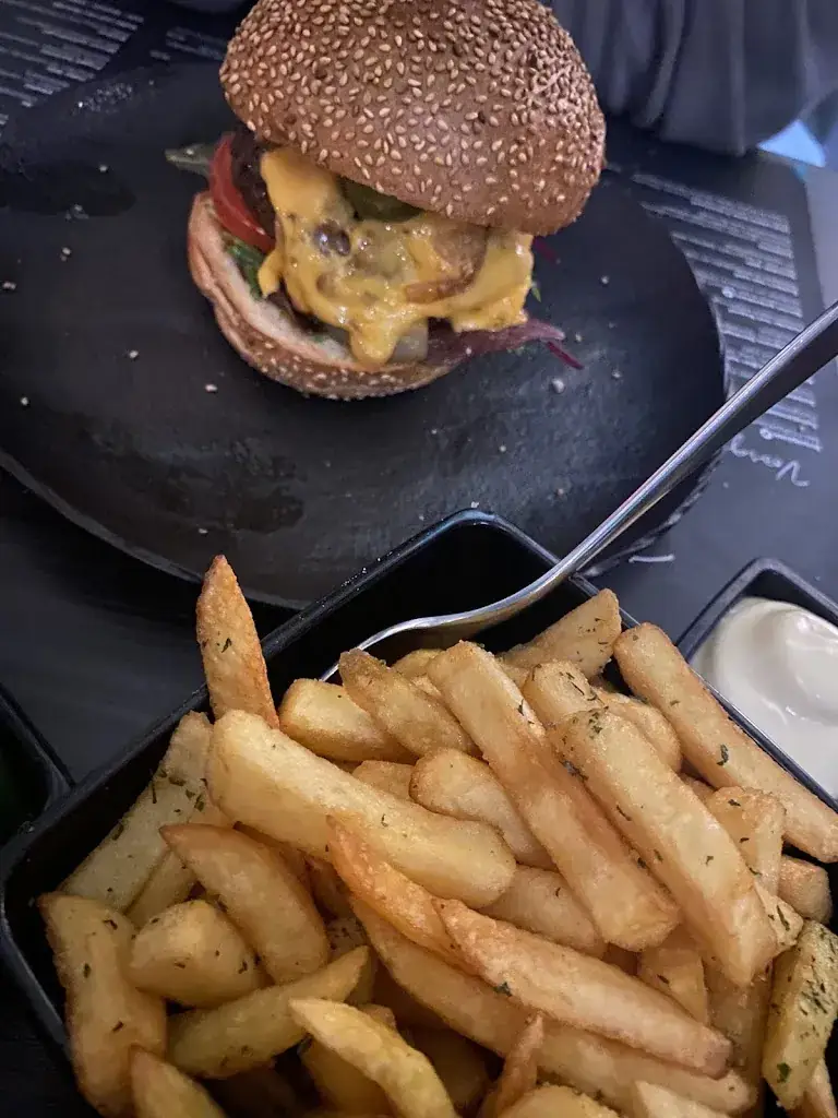 Chia-Yin Hung_Huis Ter West_Westervoort_review