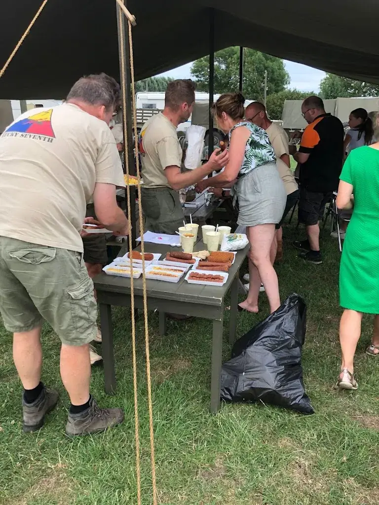 Oscar van den Heiligenberg_SnackCounter Braam - `t Eiland_Duiven_avis