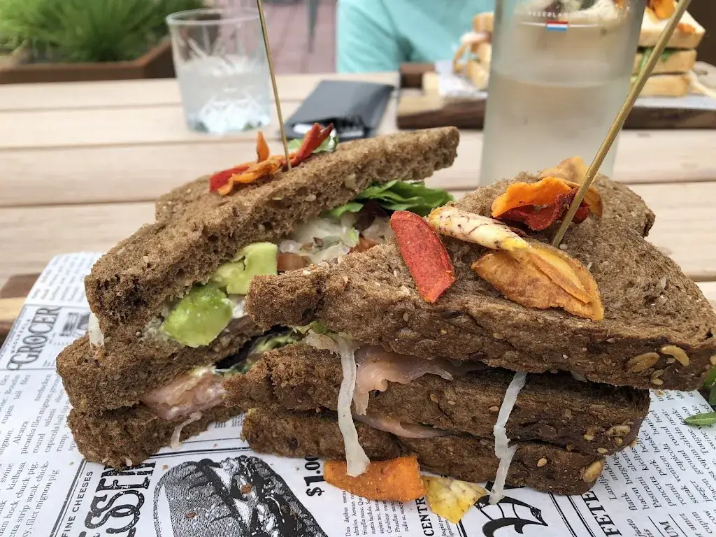 Claudette Mo_Bakker Piet_Elspeet_review