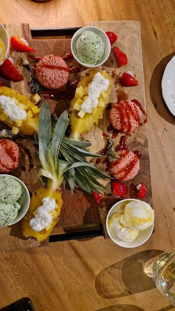 Roeland Ravesteijn_Bridot - Elst_Elst_review