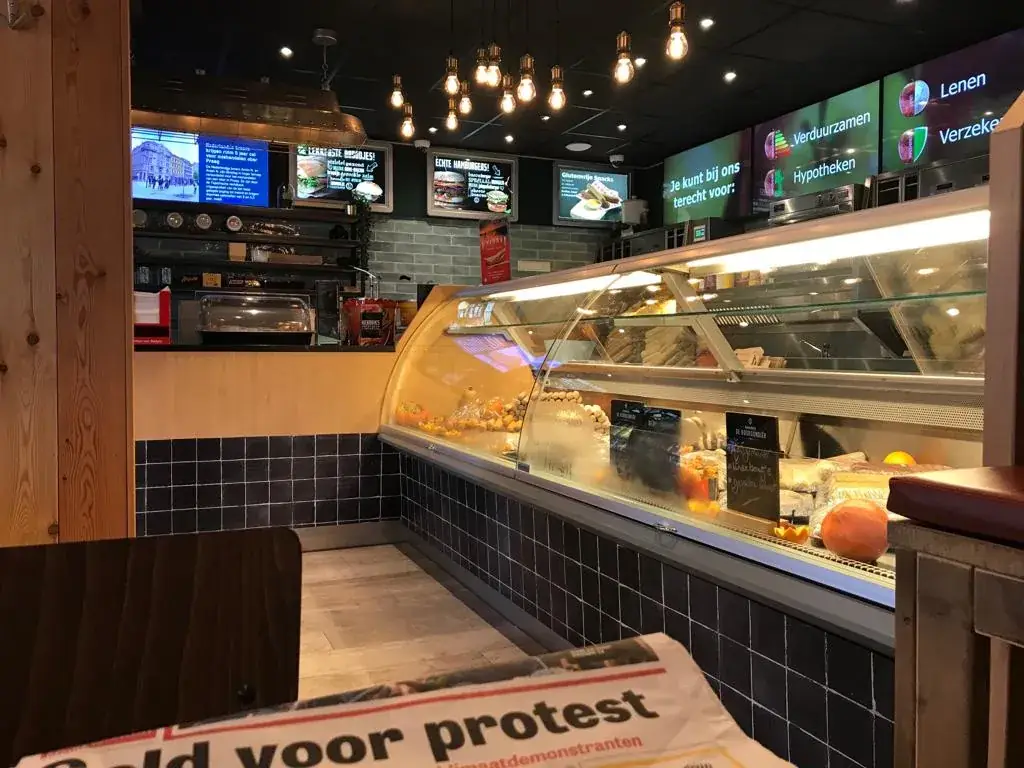 Cafeteria Hendriks Plaza restaurant in Elst