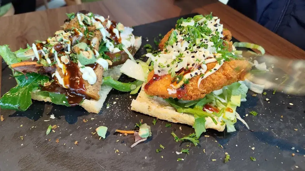 Ashley van Aswegen_Strøming - Etten Leur - Stroming_Etten-Leur_review