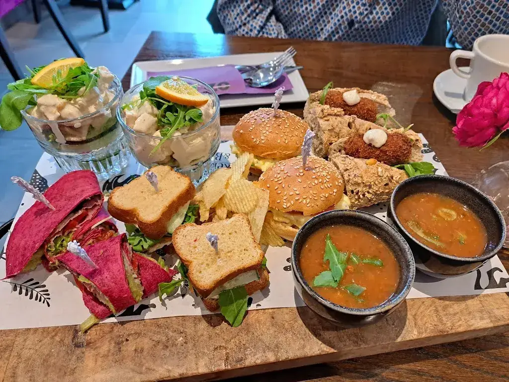 Lunchcafé Zus & Zo_Etten-Leur_slider_image_3
