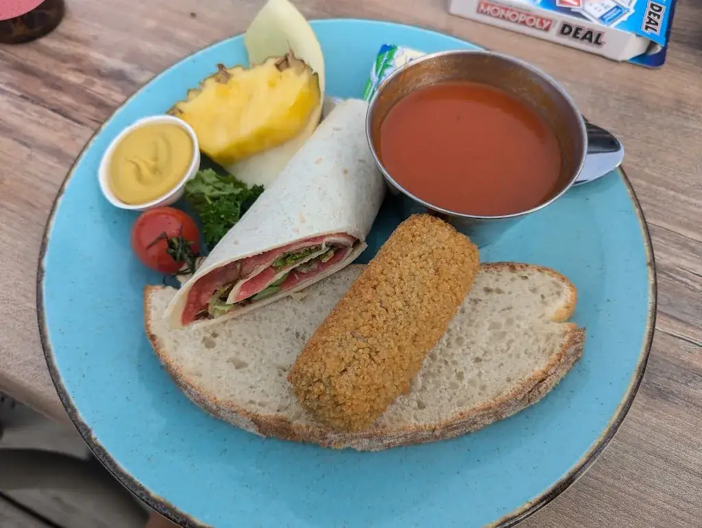 Julien van der waal_Het Strandhuis_Zee_recensione