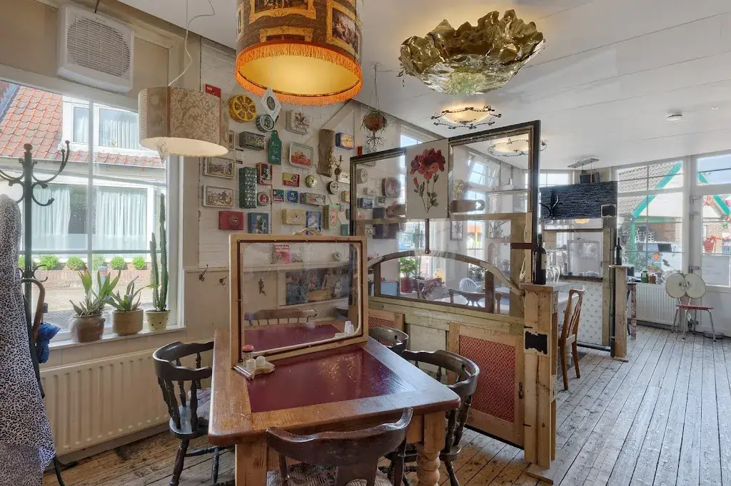 Be my Guest restaurant in Zee