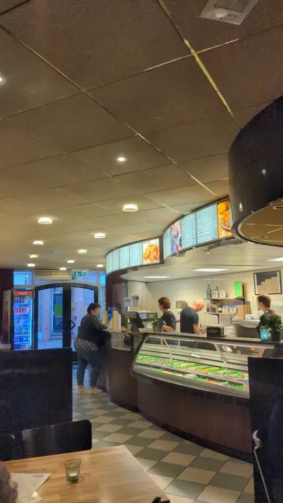 Matthijs Smits_Cafetaria te Pas_Gendringen_avis