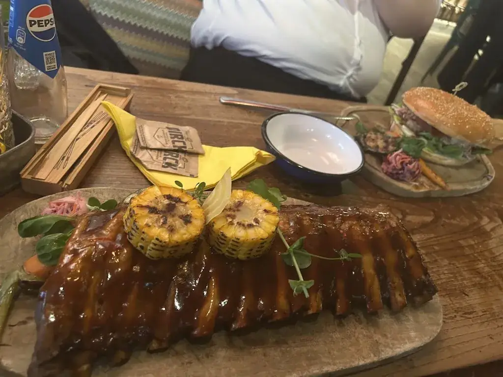 Nicola Benker_Fat Dirck Grill Restaurant_Harderwijk_avis