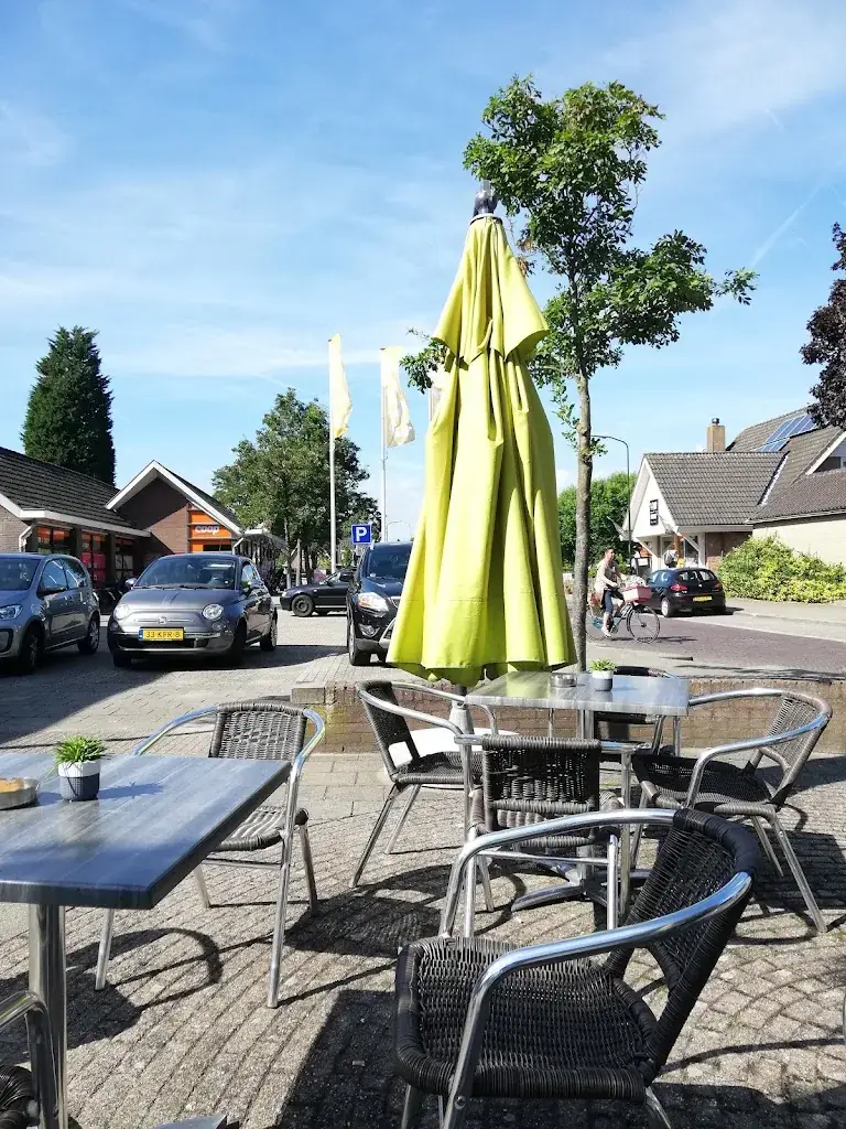 Cafetaria 't Hoekske restaurant in Haaften