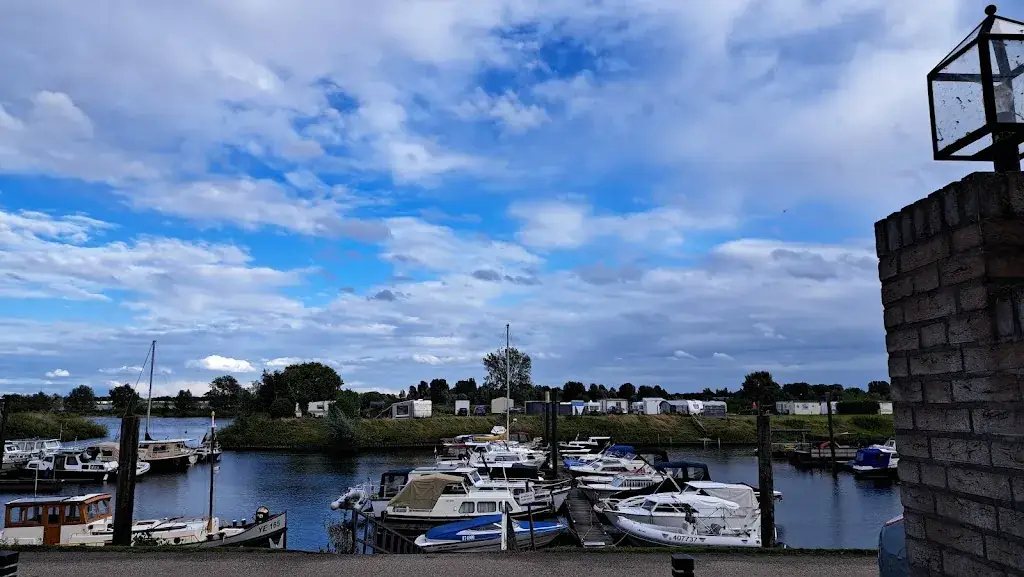 lola linda_Camping / Jachthaven Heerewaarden_Heerewaarden_review