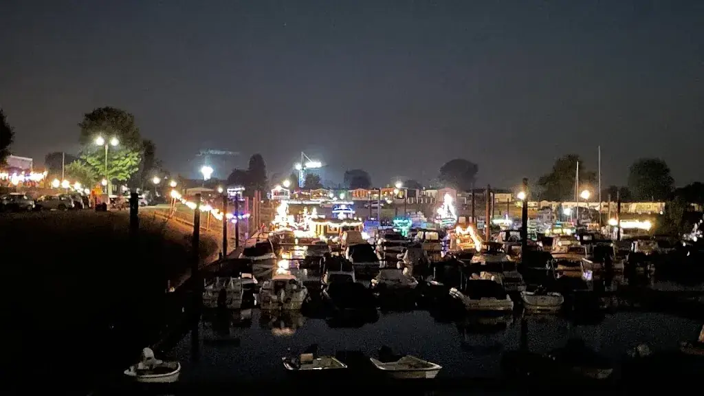 Matt Jones_Camping / Jachthaven Heerewaarden_Heerewaarden_review