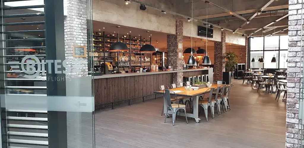 Luchthavenrestaurant Bites & Flights_Eelde_slider_image_1