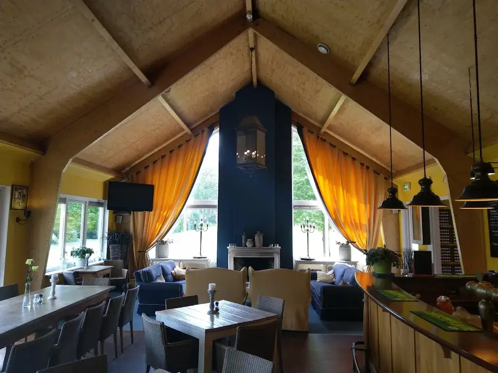Brasserie De Konijnenberg Restaurant in Hattem