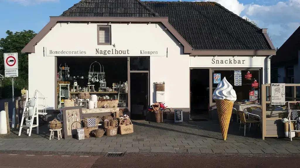 Nagelhout Hattemerbroek | Winkel met klompen, interieur, cadeaus en meer restaurant à Hattemerbroek