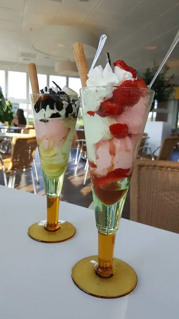 Menu_Snacksalon het Middelpunt_Wezep_immagine_7