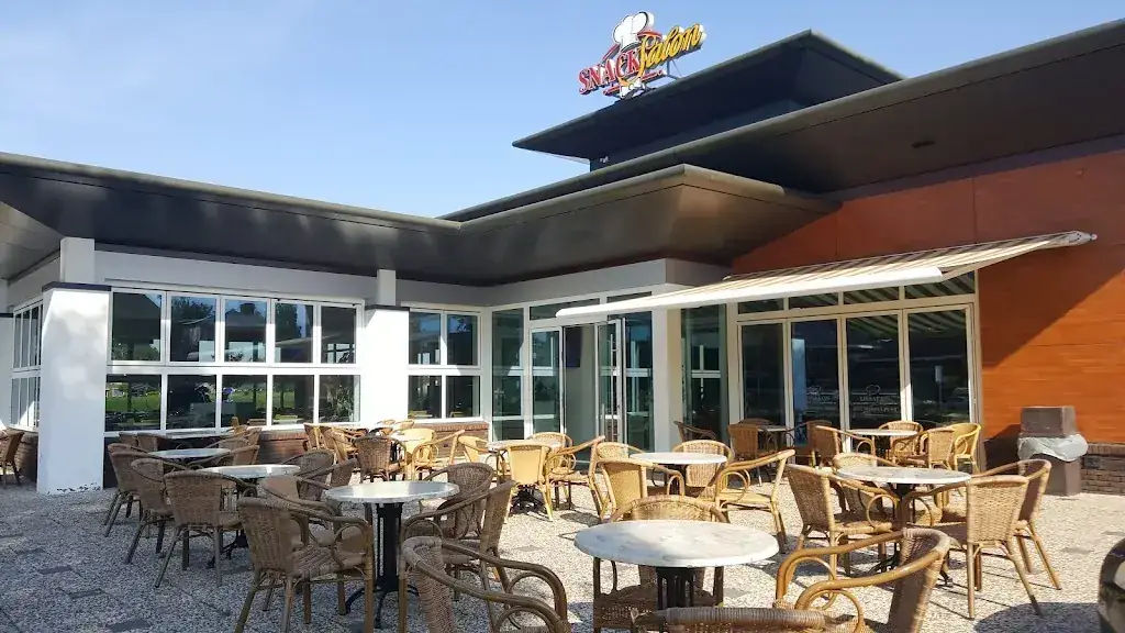 Snacksalon het Middelpunt restaurant à Wezep